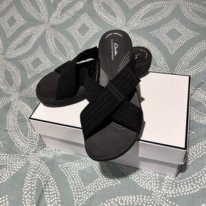 Clarks Cloud Steppers Women's Black Sandals